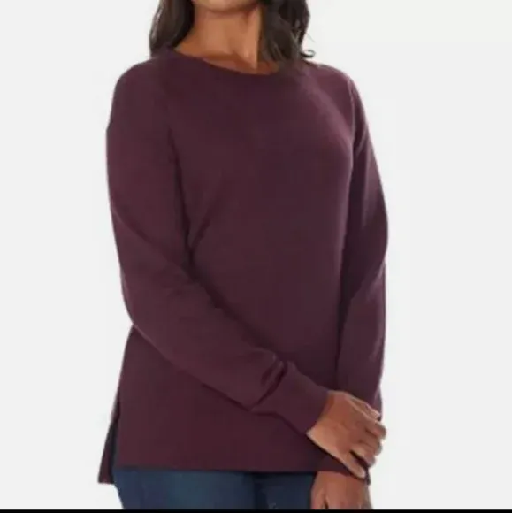 Photo 2 of Size M - Kirkland Signature Women's Fleece Crewneck. Cozy Comfort and Style, Introducing the Kirkland Signature Women's Fleece Crewneck, a perfect blend of comfort and style that seamlessly elevates your wardrobe. Crafted with meticulous attention to deta
