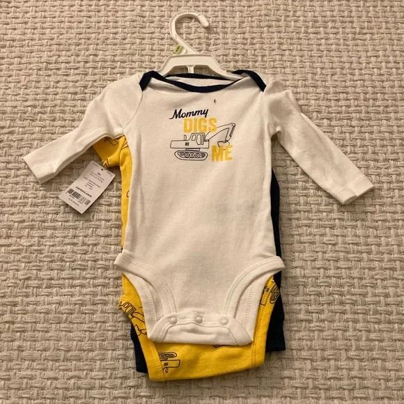 Photo 1 of 3 Month Carter’s “Mommy Digs Me” long and short sleeve outfit 3 piece set