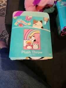 Photo 1 of SQUISHMALLOW KIDS THROW (RANDOM PRINT)