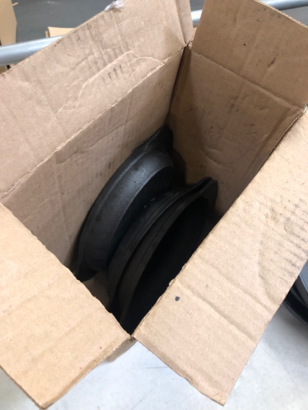 Photo 1 of 6 piece cast iron bowls