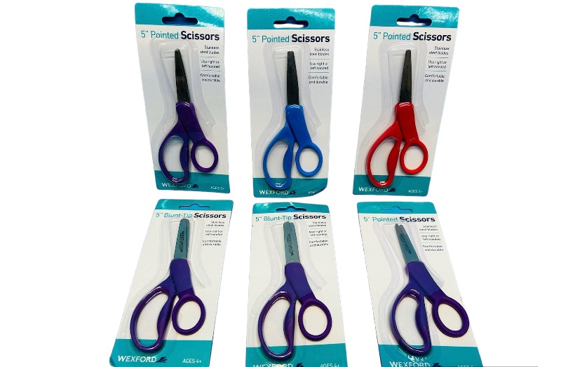 Photo 1 of 810835…6 pairs of scissors 