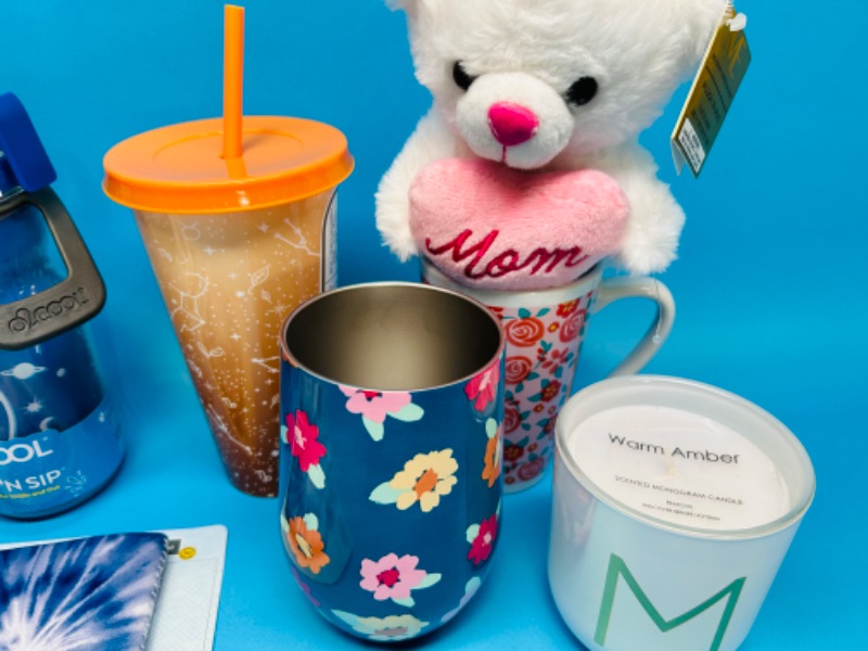 Photo 2 of 810890…can koozies, sip n’ mist, tumblers, and candle 