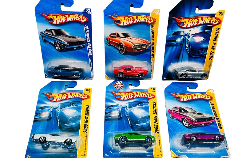 Photo 1 of  811013… 6 hot wheels die cast cars 