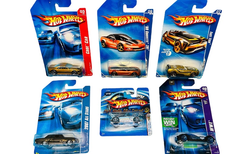 Photo 1 of 811065… 6 hot wheels die cast  cars 