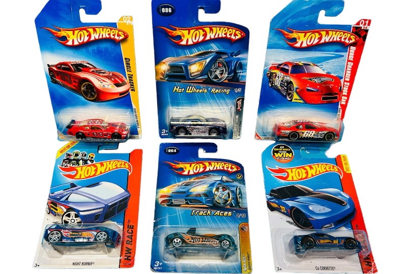 Photo 1 of 811076…6 hot wheels die cast race  cars 