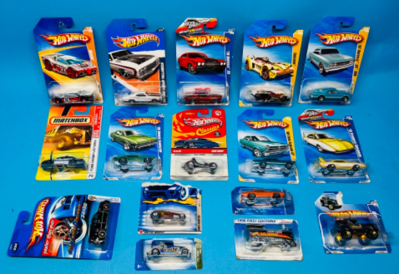 Photo 1 of 811098…damaged packages die cast cars