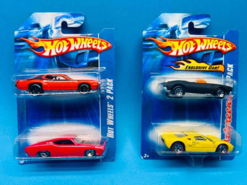 Photo 1 of 811117…4 hot wheels die cast cars