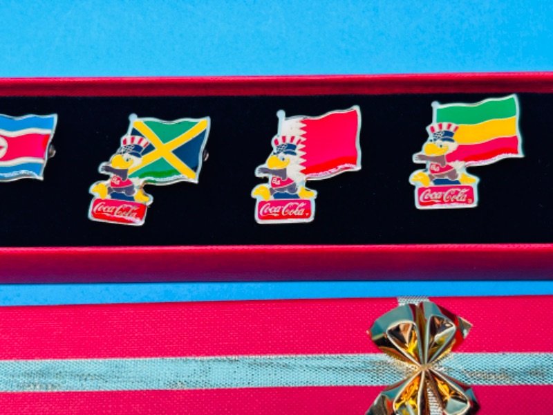 Photo 3 of 811146… 1980’s Coca Cola flag pins in gift box 