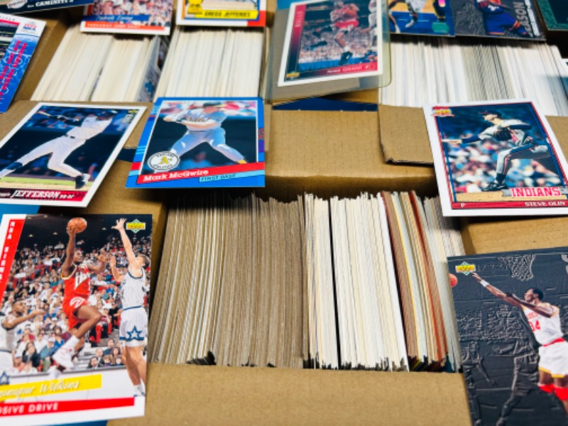 Photo 3 of 811150…miscellaneous basketball and baseball cards