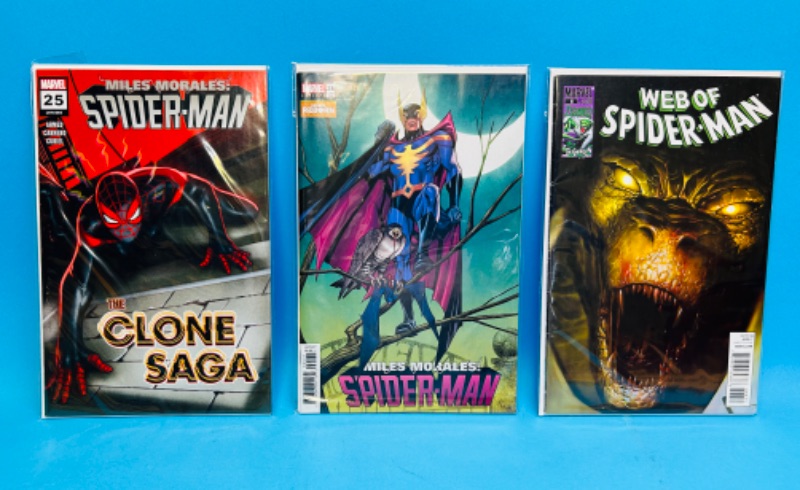 Photo 1 of 811204…3 Spider-Man  comics in plastic sleeves 