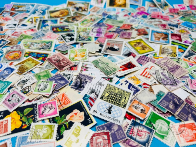 Photo 1 of 811223…hundreds of worldwide used vintage stamps -different countries 