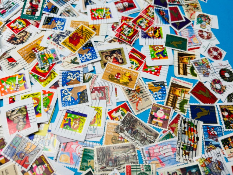 Photo 10 of 811228…hundreds of used Christmas stamps 