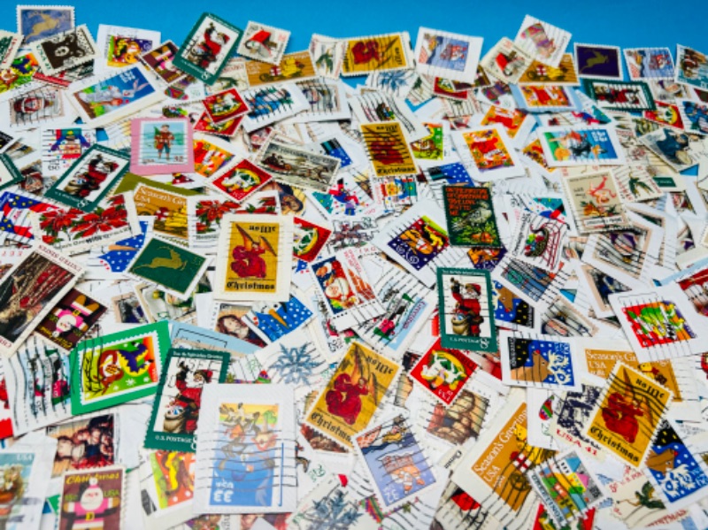 Photo 8 of 811228…hundreds of used Christmas stamps 