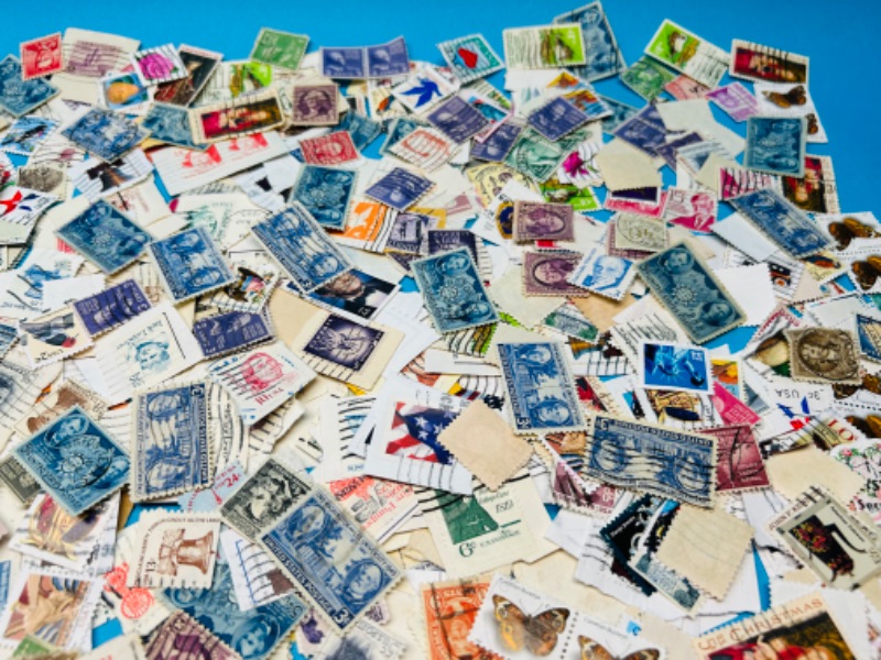 Photo 1 of 811229…hundreds of vintage used stamps 