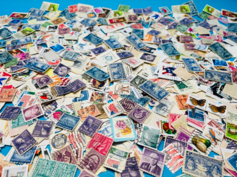 Photo 1 of 811229…hundreds of vintage used stamps 