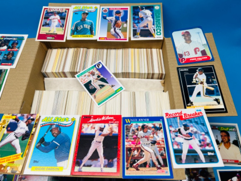 Photo 1 of 811230…1200+ mixed baseball trading cards in box 