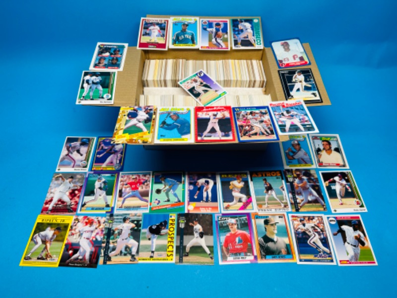 Photo 1 of 811230…1200+ mixed baseball trading cards in box 