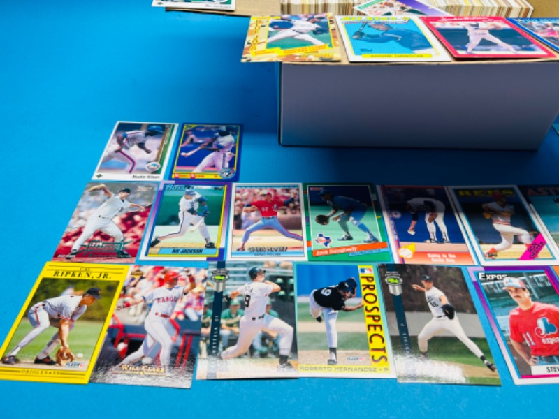 Photo 4 of 811230…1200+ mixed baseball trading cards in box 