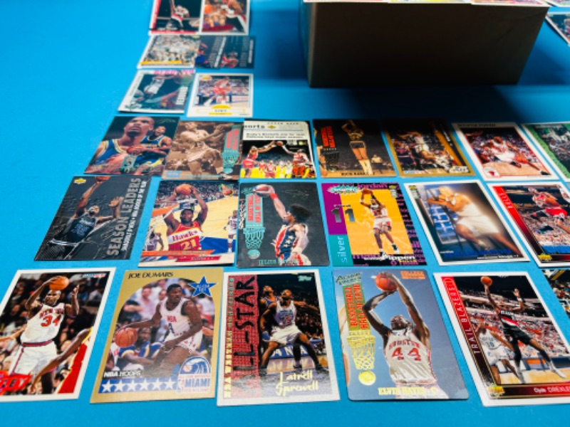 Photo 2 of 811231…1000+ basketball trading cards in box