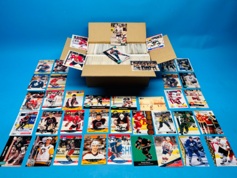 Photo 1 of 811232…1000+ mixed hockey trading cards in box 