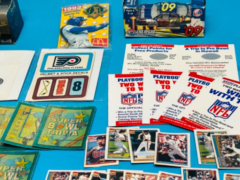 Photo 2 of 811271…sports collectibles 