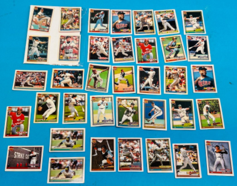 Photo 1 of 811274…vintage Cracker Jack mini baseball cards