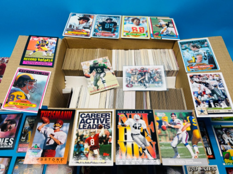 Photo 3 of 811310…1200+ mixed football trading cards in box