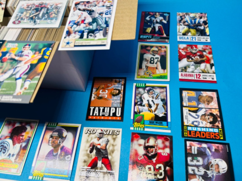 Photo 2 of 811310…1200+ mixed football trading cards in box