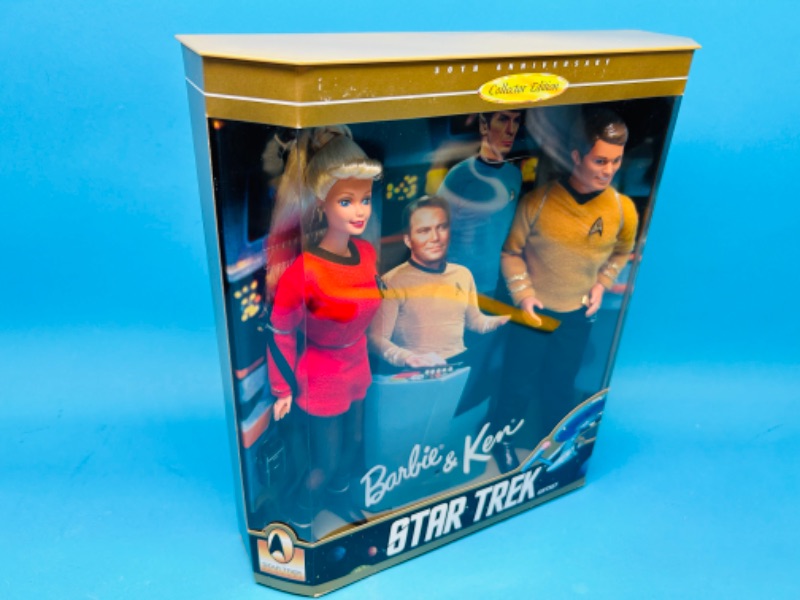 Photo 3 of 811314…Barbie and Ken Star Trek gift set