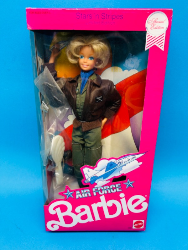 Photo 1 of 811320…Air Force Barbie 1990