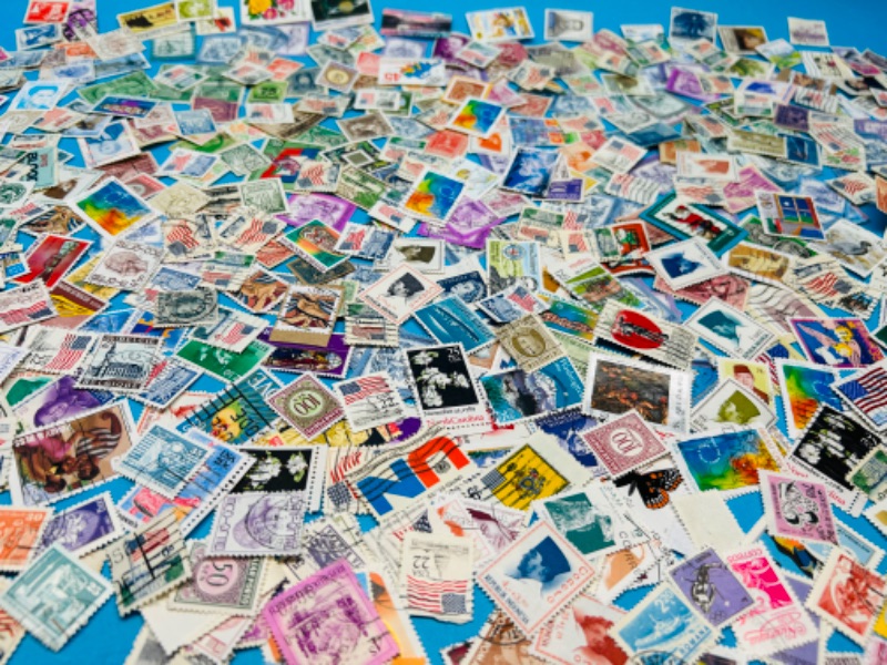 Photo 6 of 811464…hundreds of used worldwide stamps 