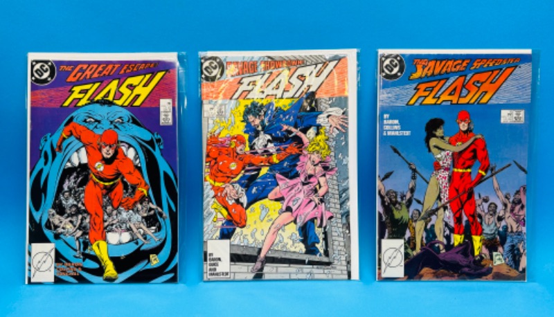 Photo 1 of 811563…3 Flash  comics in plastic sleeves 