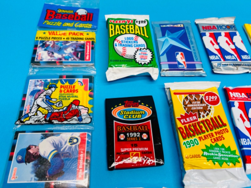 Photo 3 of 811588…Sealed sports card packs