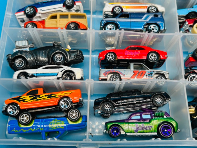 Photo 2 of 811602…31 die cast cars in case