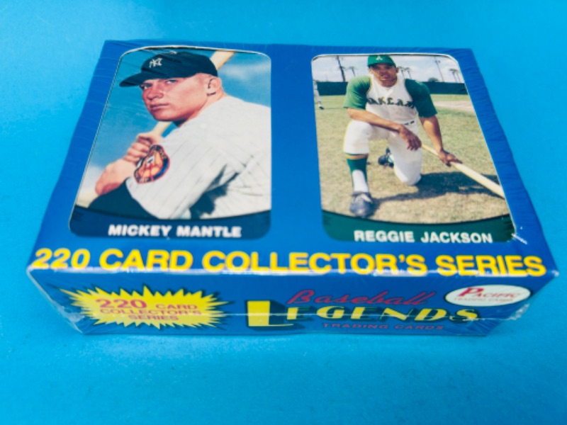 Photo 1 of 811606…small sealed baseball legends trading cards 220 collectors series box