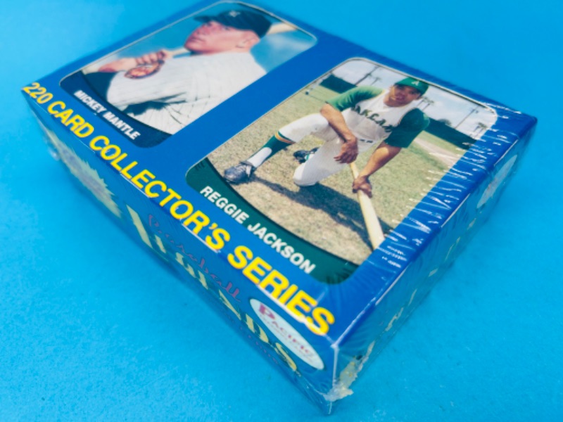 Photo 2 of 811606…small sealed baseball legends trading cards 220 collectors series box