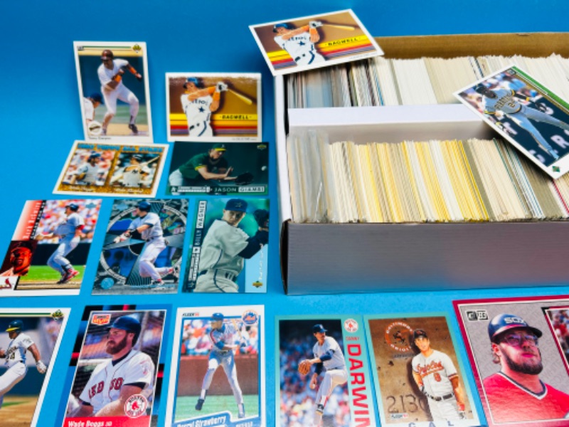 Photo 2 of 1500+ mixed baseball trading cards in box 