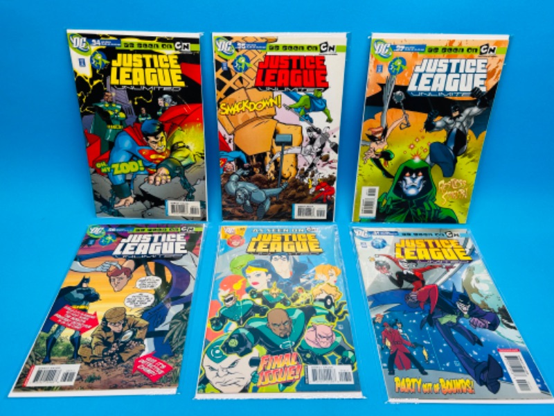 Photo 1 of 811656…6 justice league  comics in plastic sleeves 