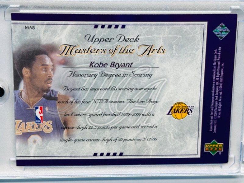 Photo 2 of 811680…upper deck Kobe Bryant chrome card MA8  in hard plastic case -masters of the arts 