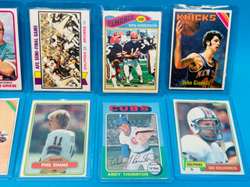 Photo 3 of 811766…10 sports trading cards in hard plastic sleeves 