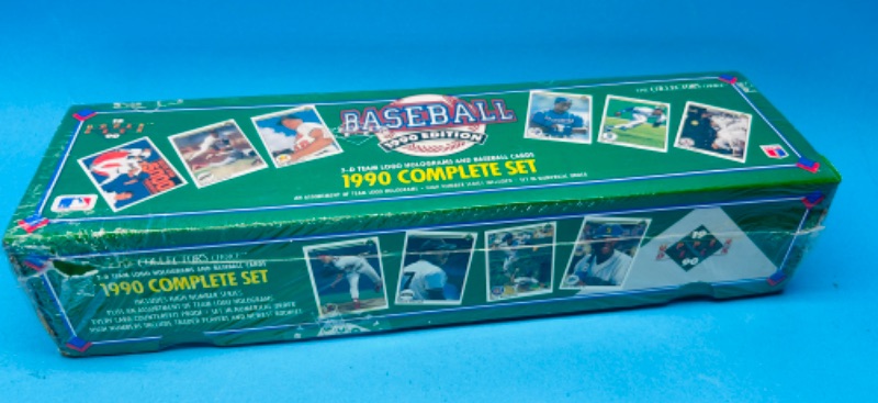 Photo 1 of 811813…sealed Upper deck 1990 baseball complete set 