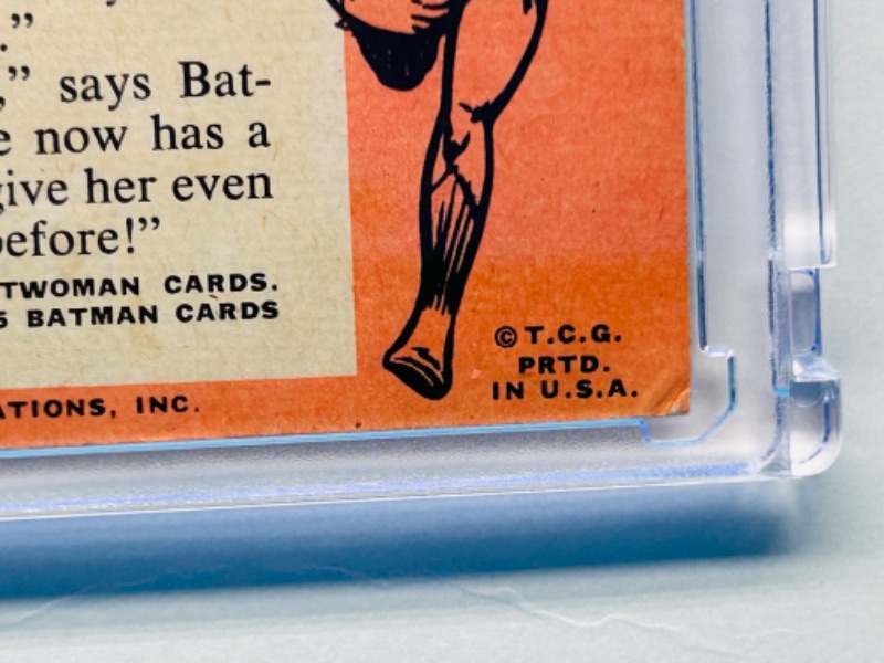 Photo 3 of 811943…vintage 1966 Batman card 25  in hard plastic case  some wear