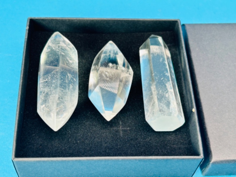 Photo 2 of 811992…3 crystal rocks in gift box