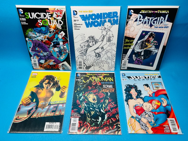 Photo 1 of 812086…6 comics in plastic sleeves 