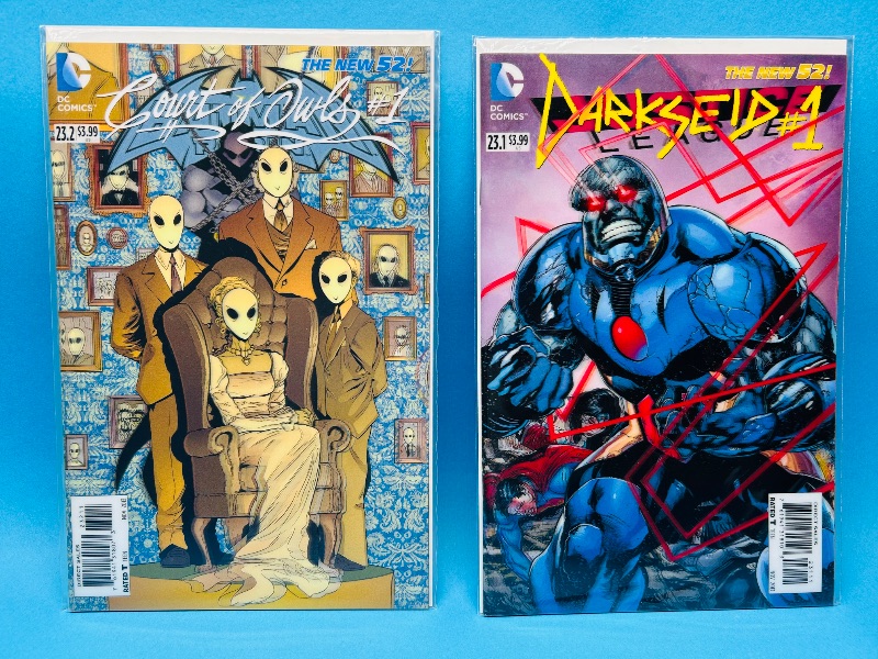 Photo 1 of 812099…3-D covers  comics in plastic sleeves 