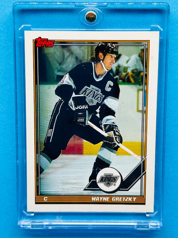 Photo 1 of 812121…Wayne Gretzky card 321 in hard plastic case 