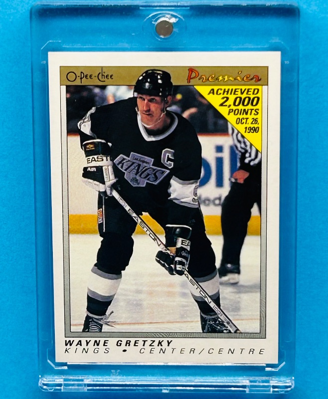 Photo 1 of 812122… Wayne Gretzky card 38  in hard plastic case 