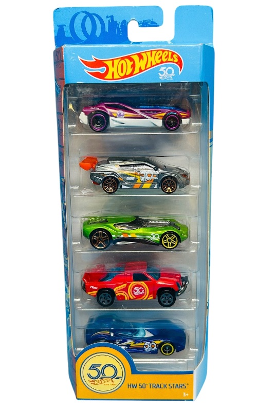 Photo 1 of 812153….5 pack hot wheels die cast cars 