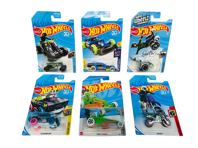 Photo 1 of 812157…6  hot wheels die cast cars