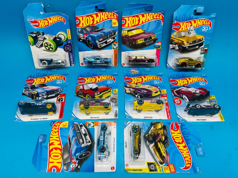 Photo 1 of 812227…damaged packages- hot wheels die cast cars